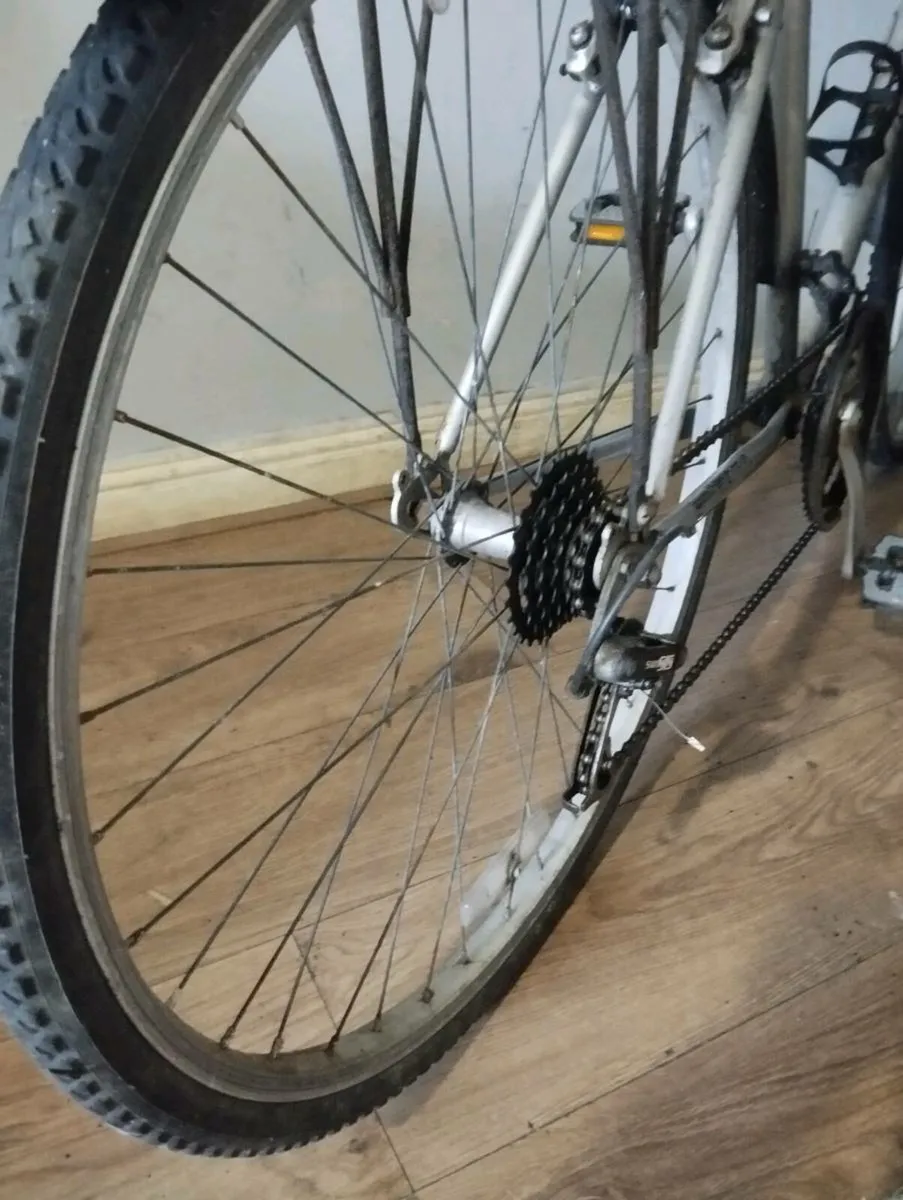 Men's hybrid bike - Image 4