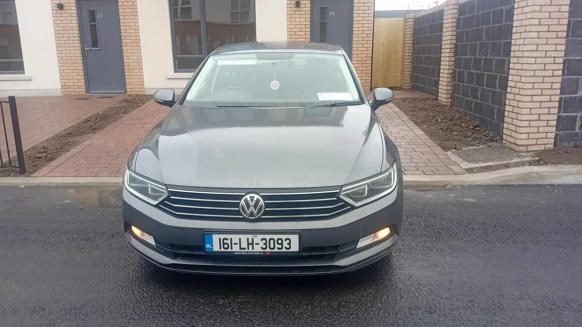 161 volkswagen  passat - Image 2