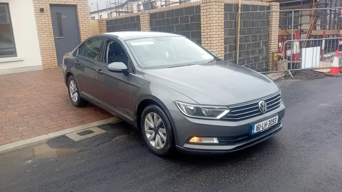 161 volkswagen  passat - Image 1