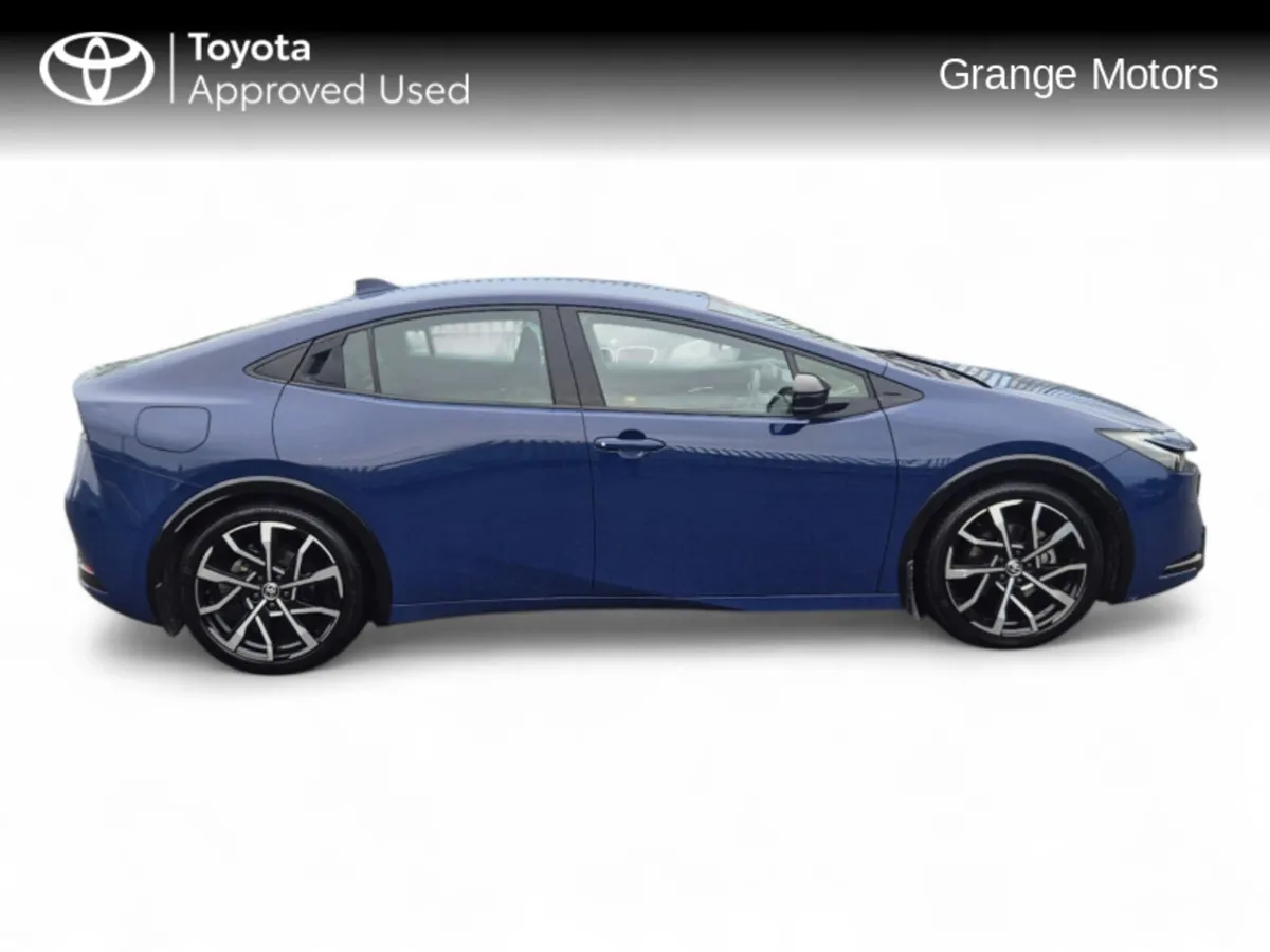Toyota Prius 2.0LTR PHEV 232 **FULL SERVICE HISTOR - Image 4