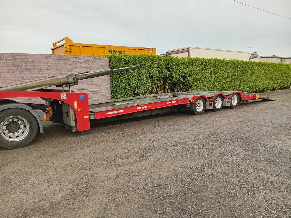 Low loader - Image 1
