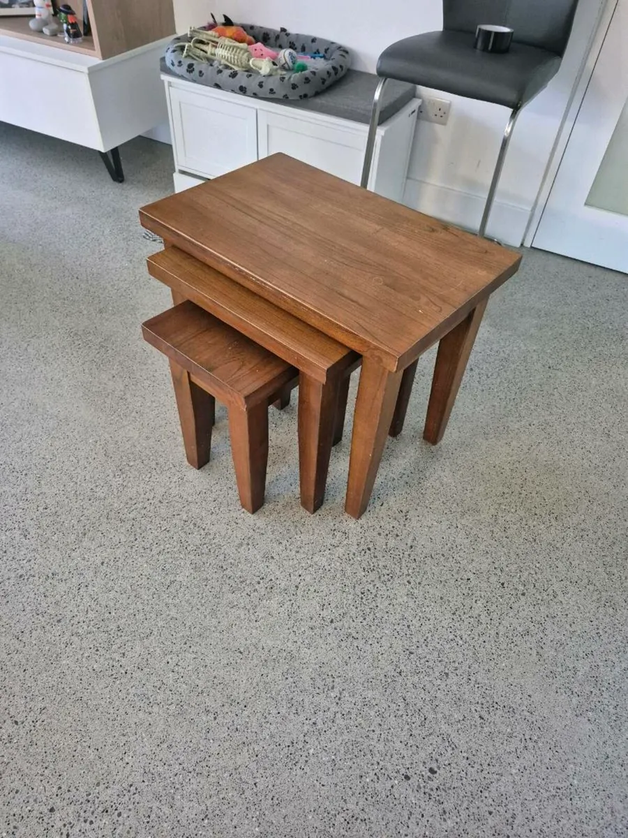Nest of tables - Image 1
