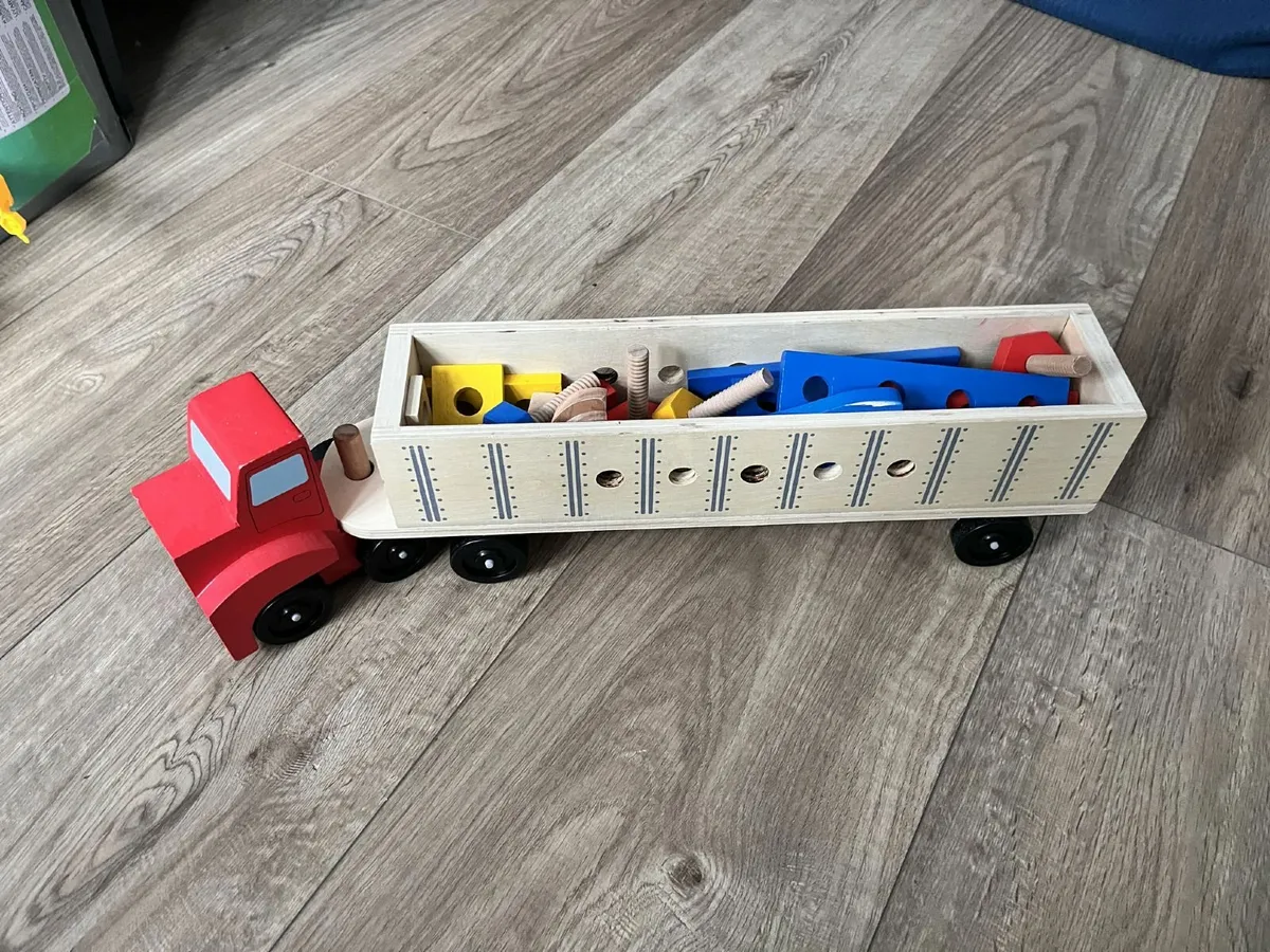 Wooden construction toy kits - Image 2