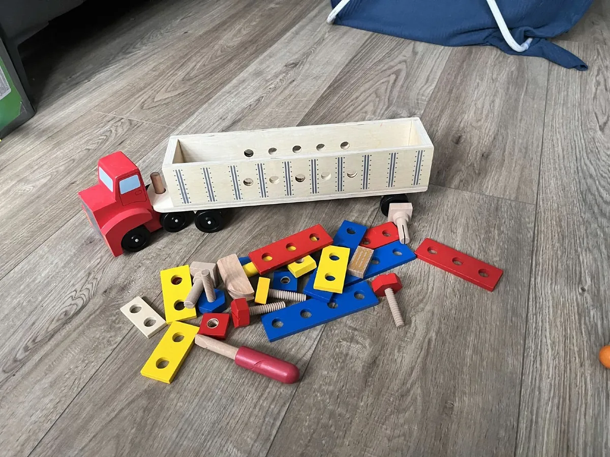 Wooden construction toy kits - Image 4