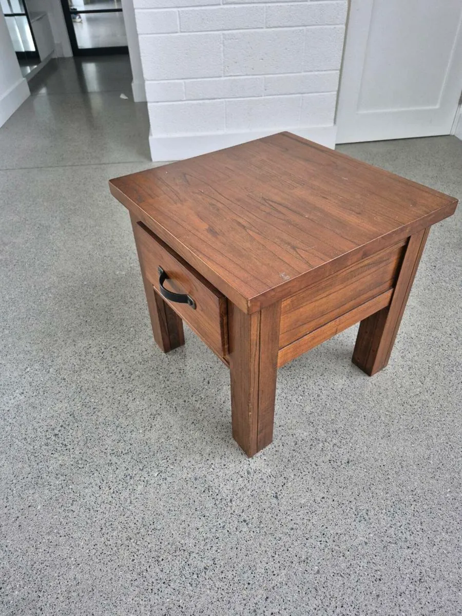 Coffee table - Image 1
