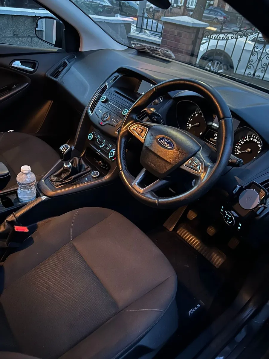 Ford Focus 1.6L - Image 4
