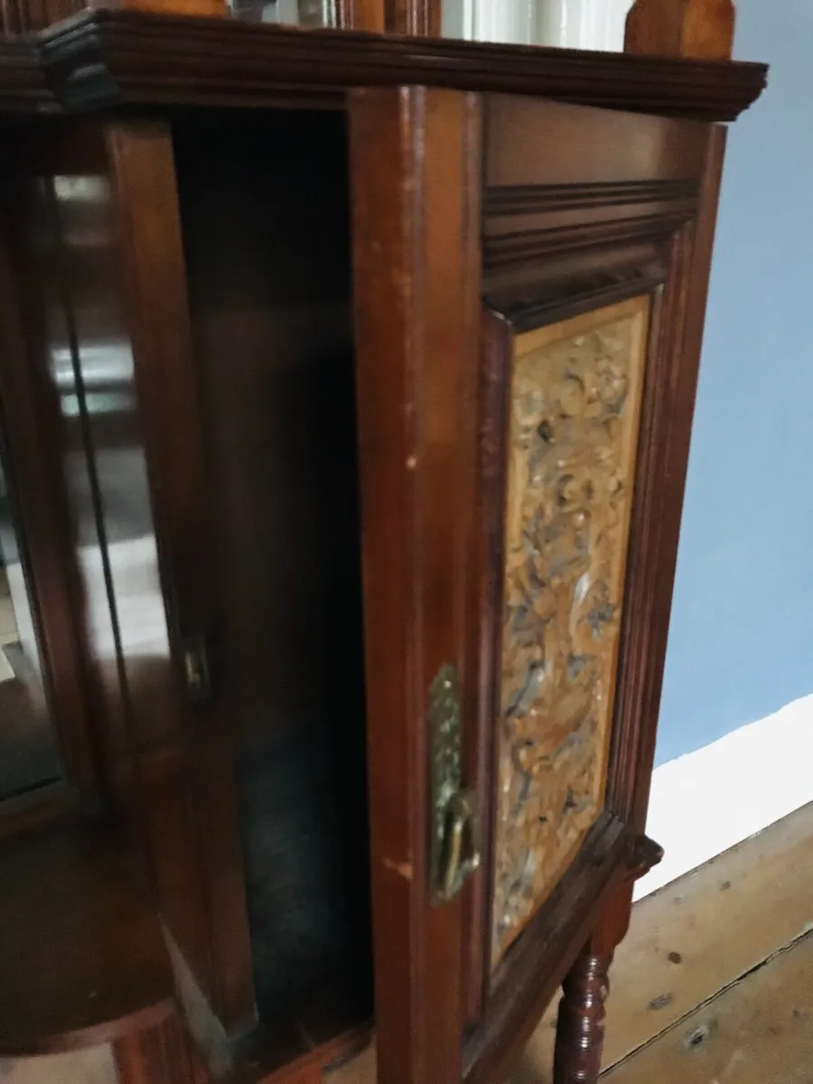 overmantle - Image 3