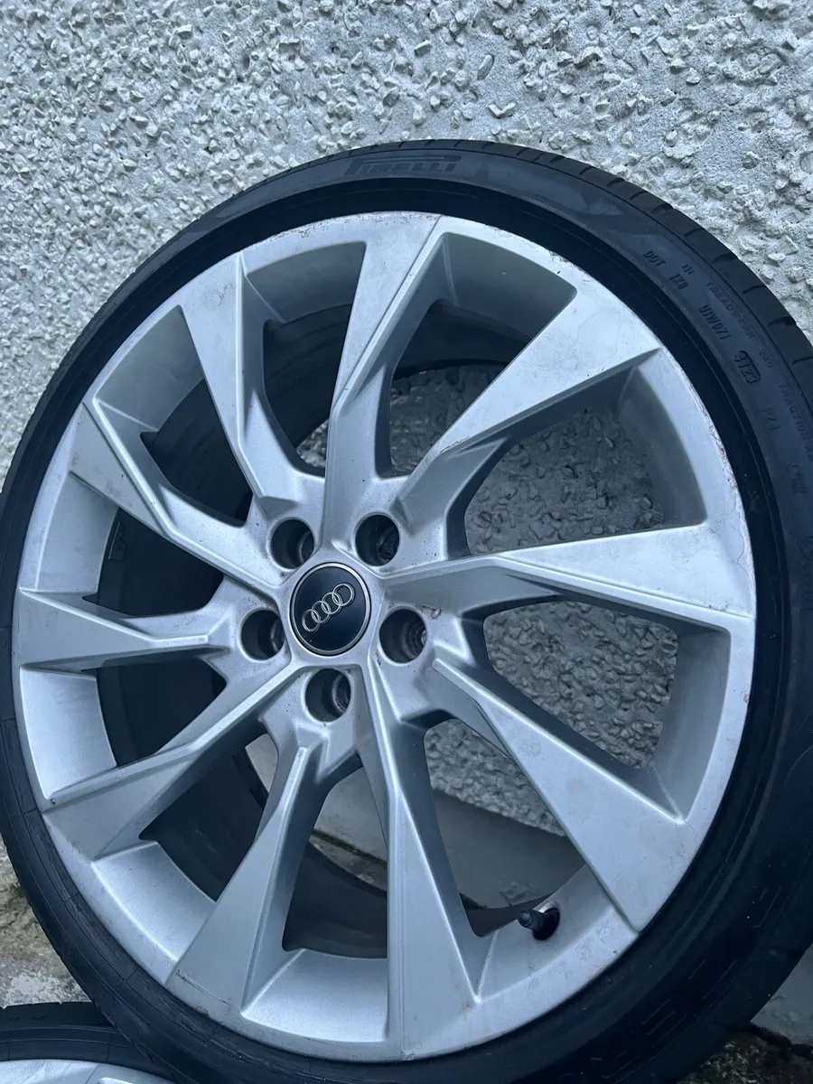 🔴19” genuine Audi turbine alloys (Pirelli tyres) - Image 4