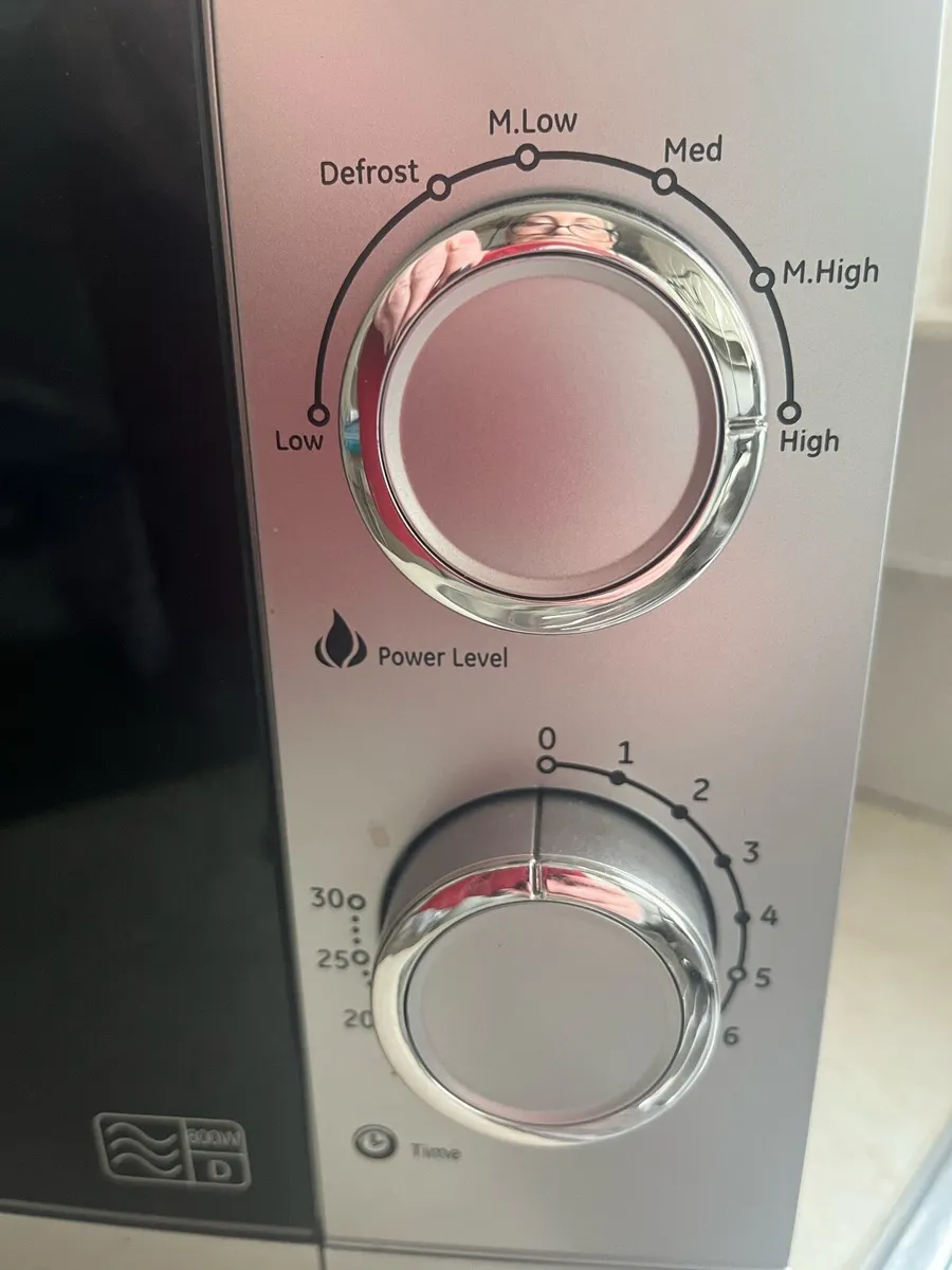 Microwave - Image 2