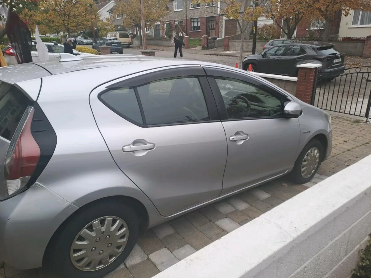 Toyota Aqua Hybrid 1.5 - Image 2