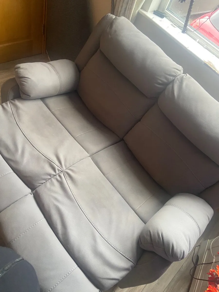 Sofa - Image 4