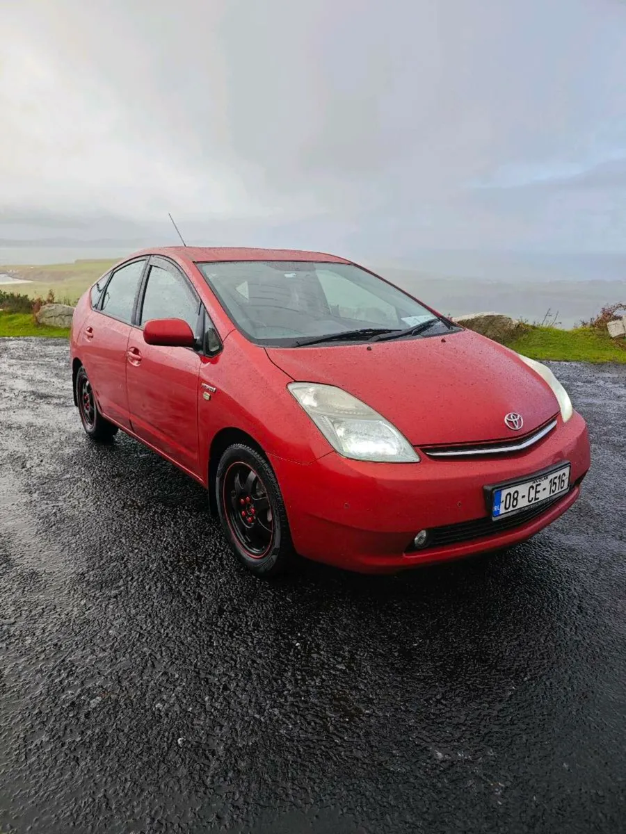 Toyota Prius XW20 2008 New battery, lift kit - Image 1