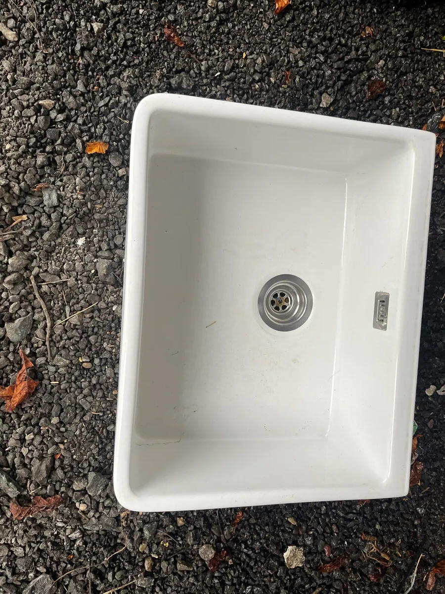 Antique sinks - Image 2