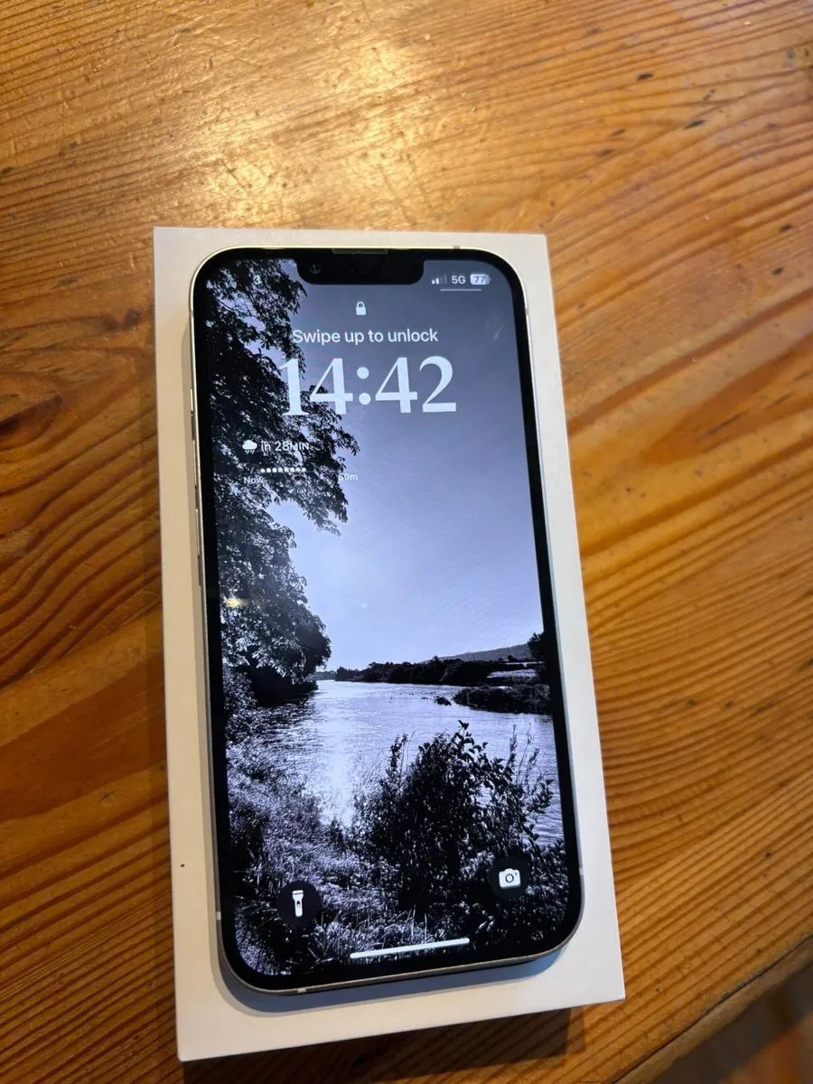 iPhone 13 128GB - Image 1
