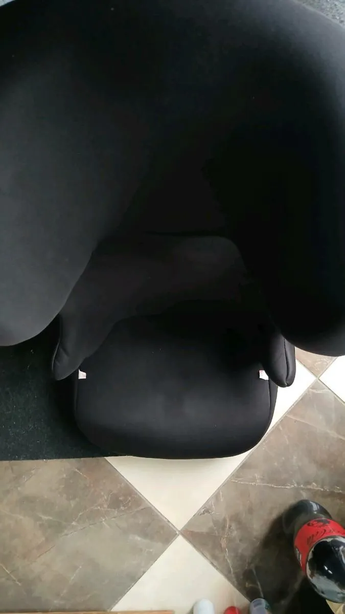 Cuggl Car Seat (4-12 years) - Image 4