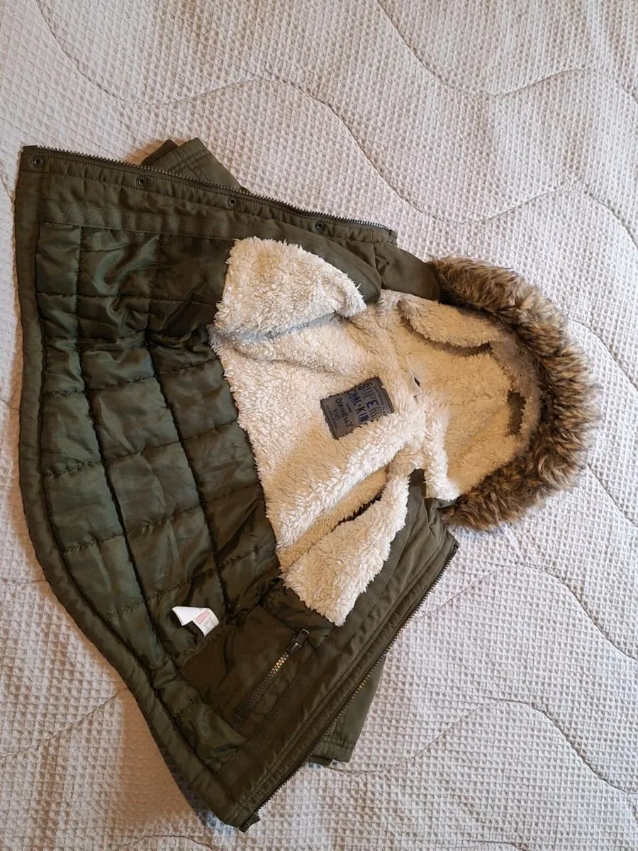 Boys coat 2-3 years - Image 3