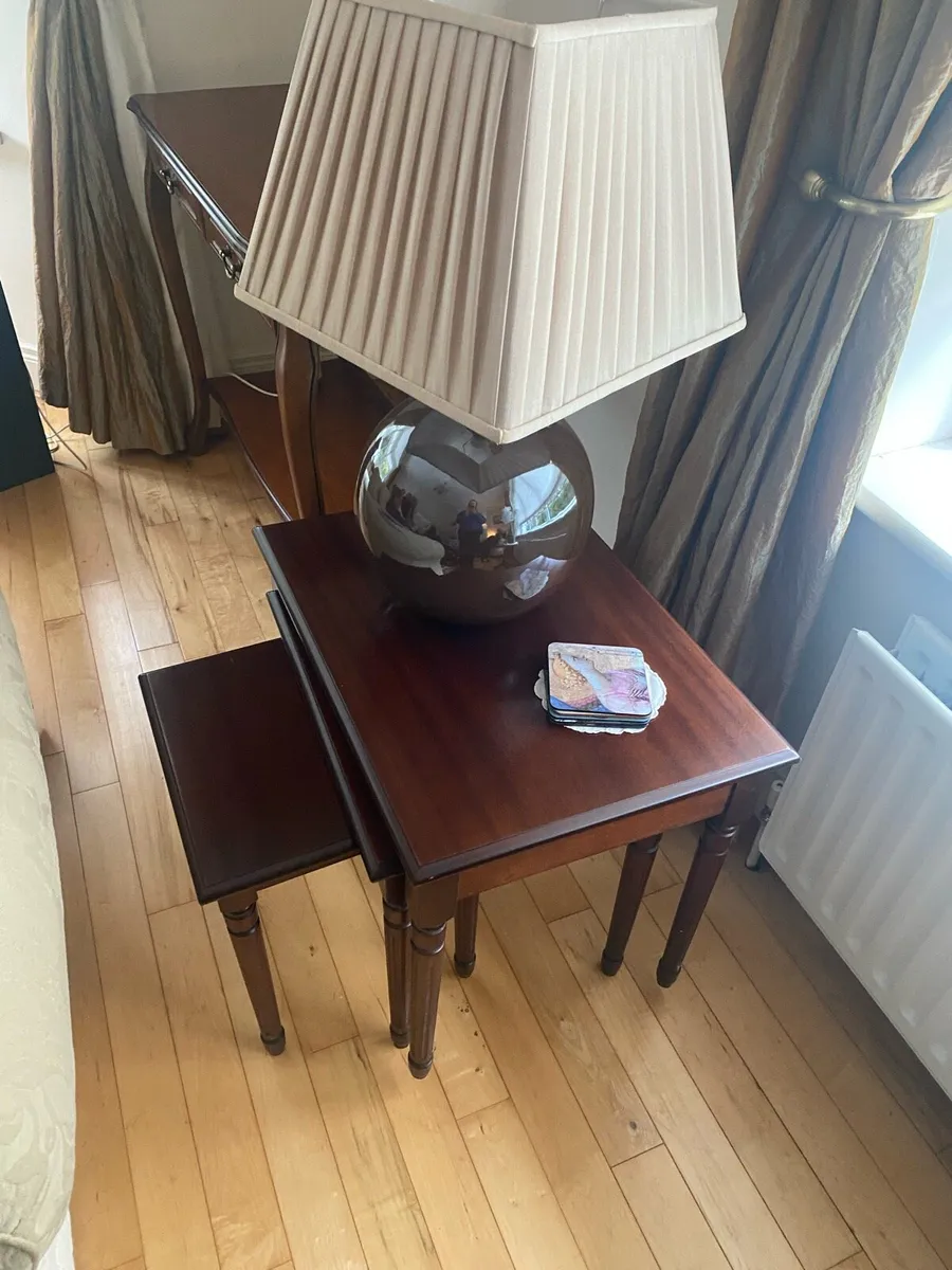 Mahogany nest of tables - Image 1