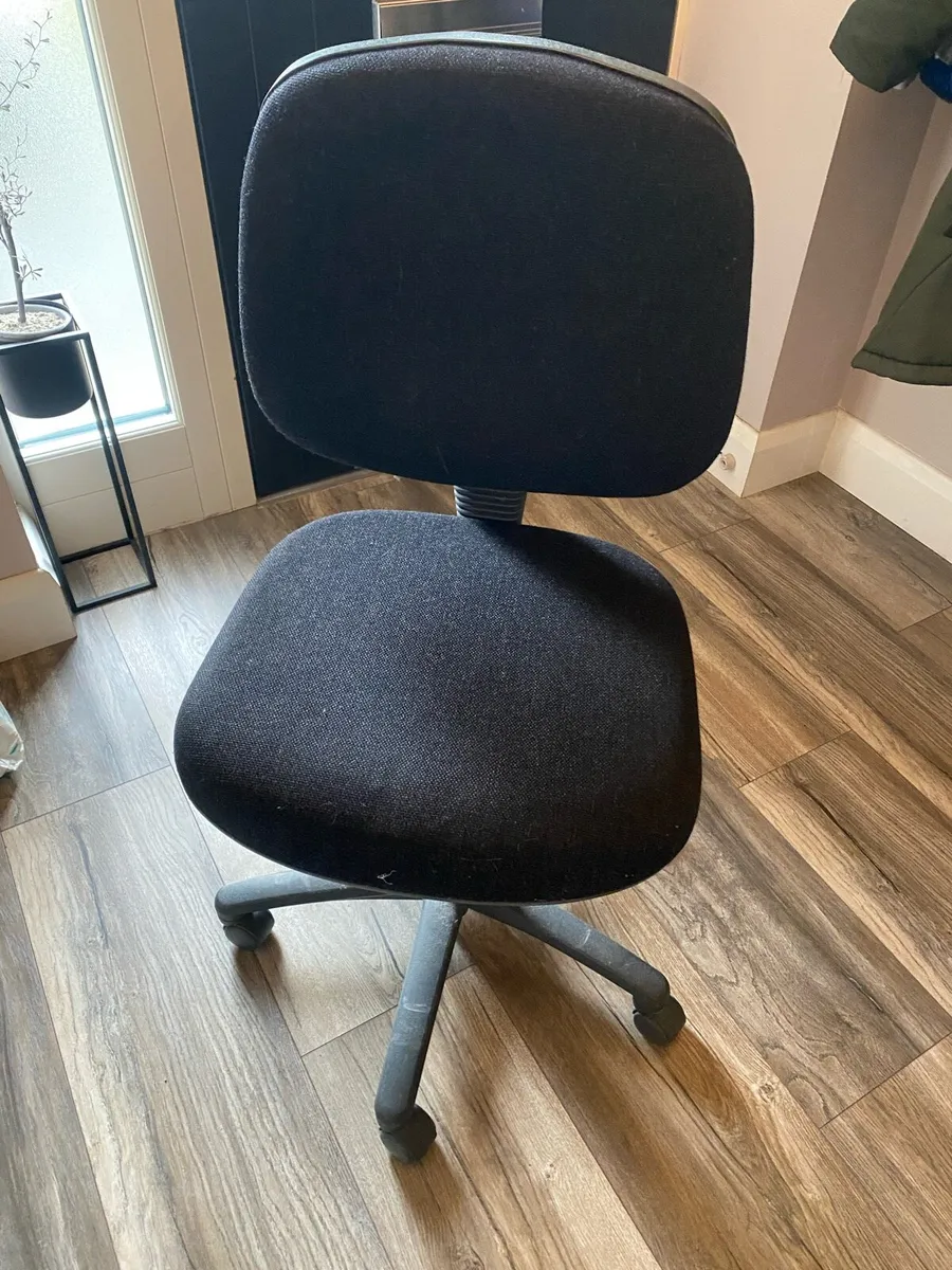 Office chair - Image 2