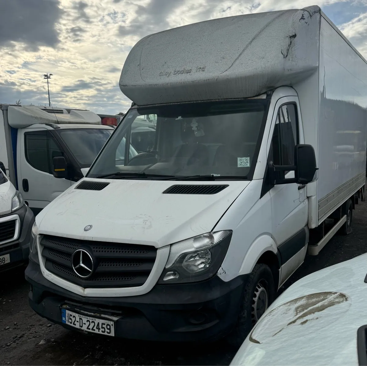 Mercedes Spritner 2015 Box With Tail lift - Image 2
