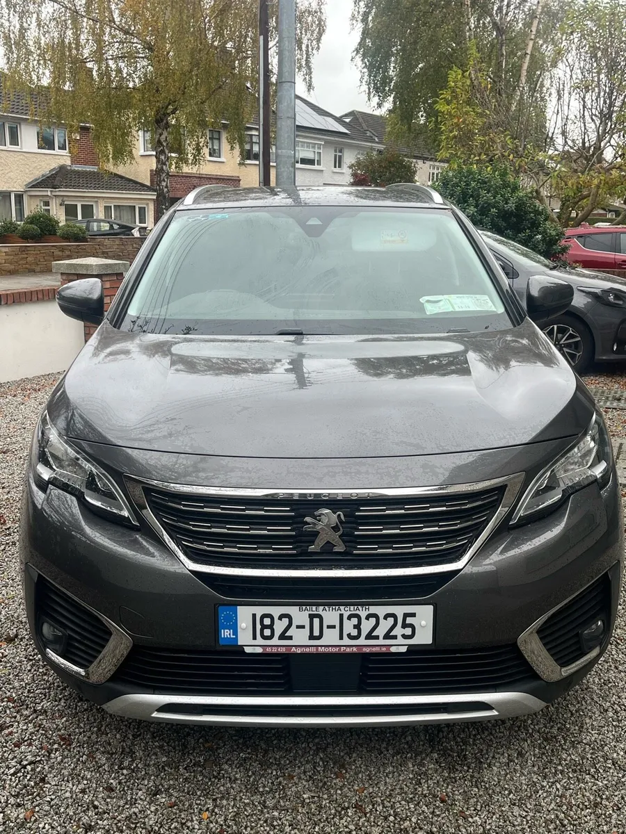 Peugeot 5008 Allure 1.2 - Image 3