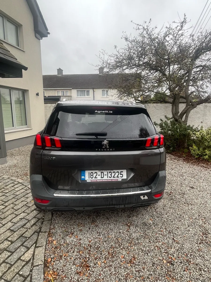 Peugeot 5008 Allure 1.2 - Image 4