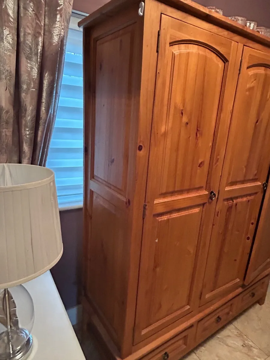 Wardrobe - Image 4