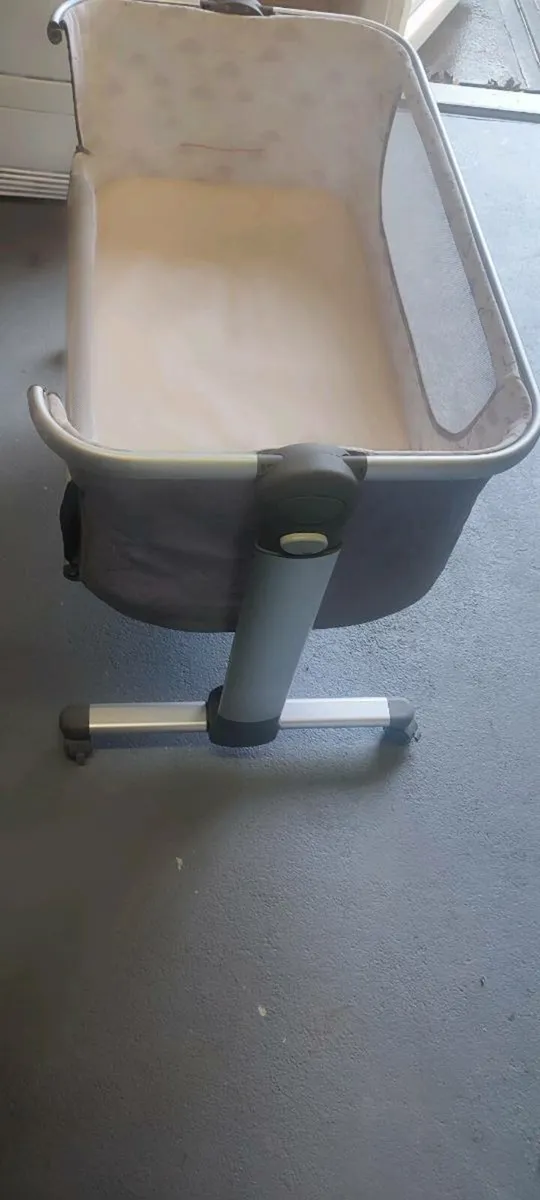 Babylo folding crib - Image 1