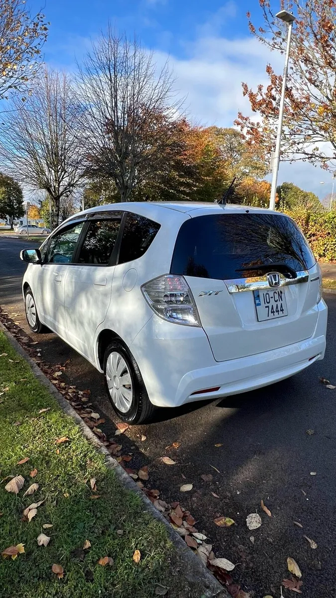 2010 HONDA FIT 1.3 HYBRID NCT 10/10/2026 - Image 2