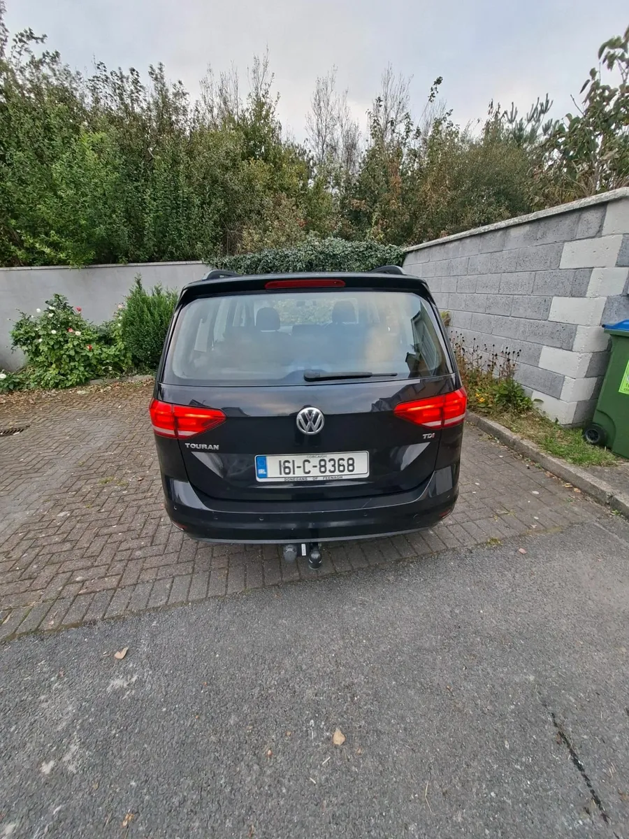 Volkswagen Touran 2016 - Image 1