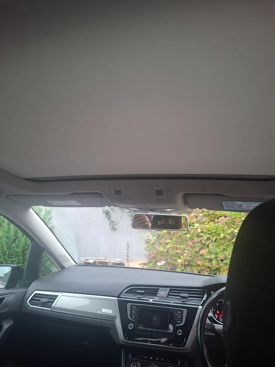 Volkswagen Touran 2016 - Image 3