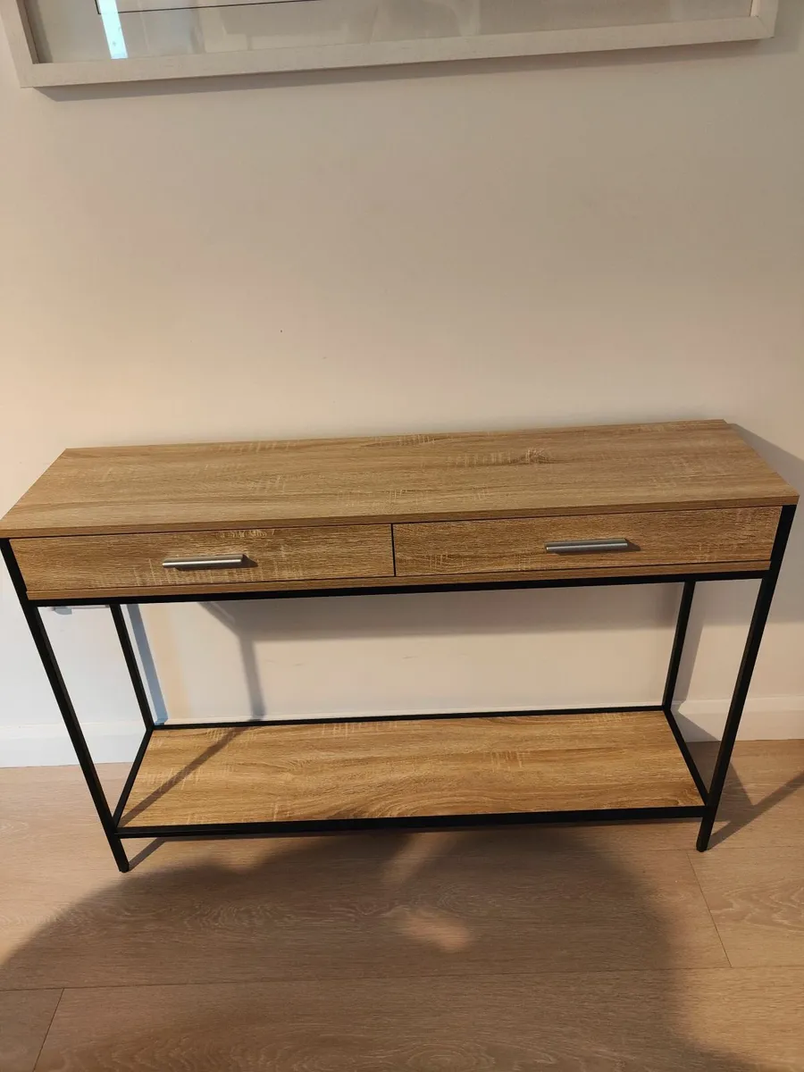 Console table in pristine condition - Image 4
