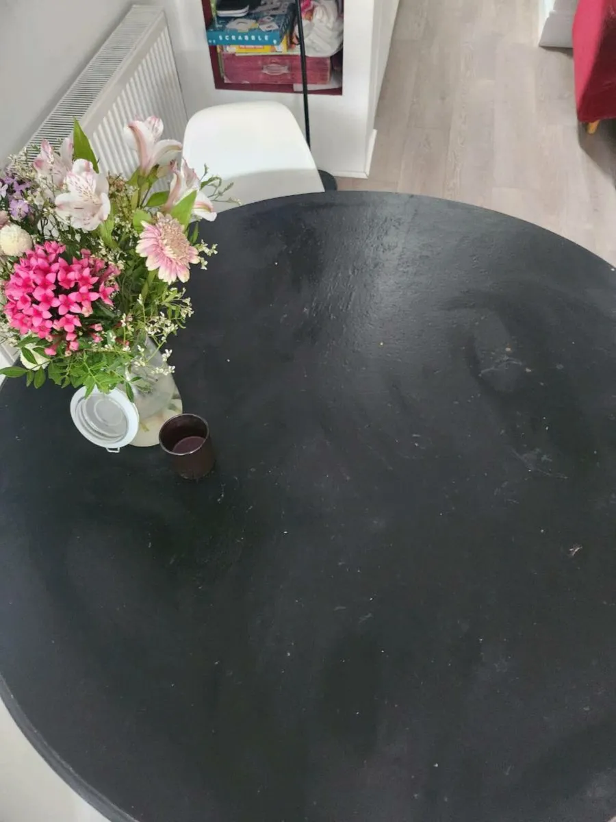 Dining table - Image 4