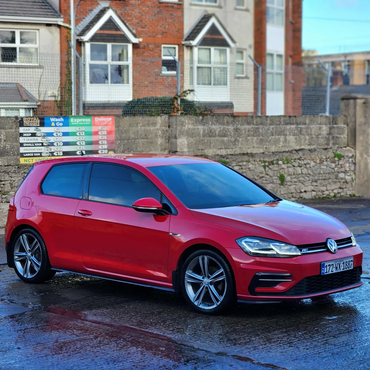 172 Volkswagen Golf  2.0Tdi R Line - Image 2