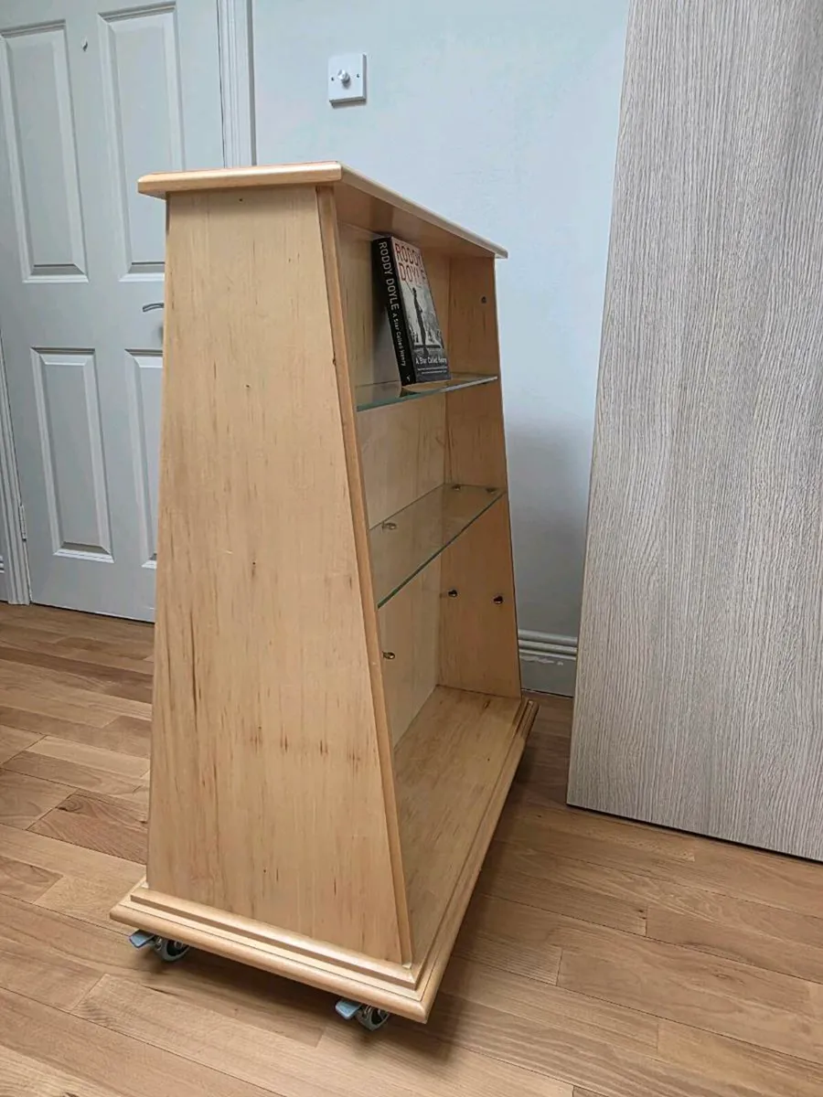 Shop display unit. - Image 3