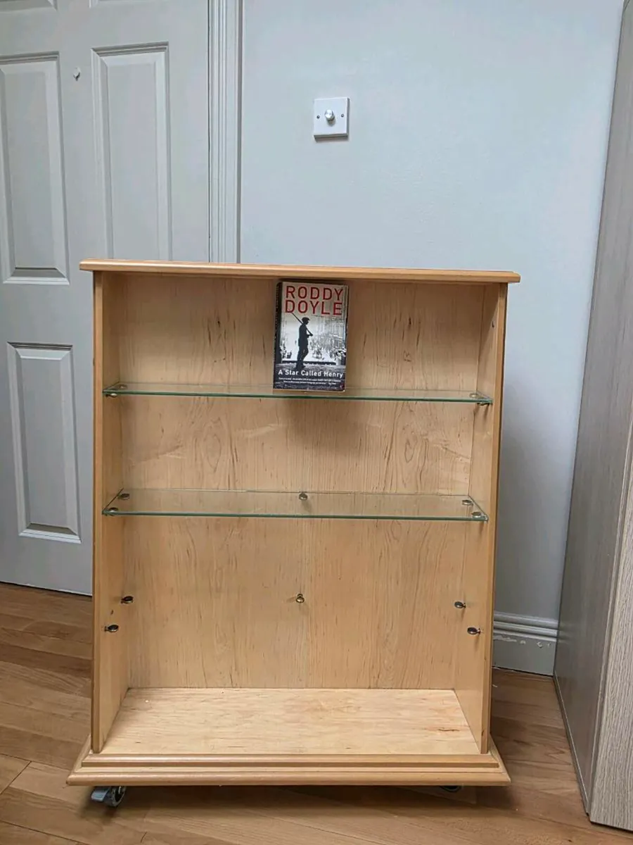 Shop display unit. - Image 4