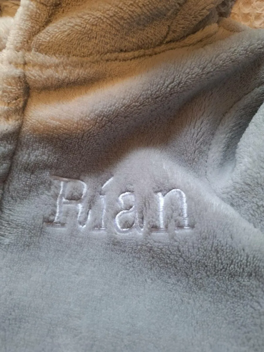 Personalised Rían bathrobe - Image 4