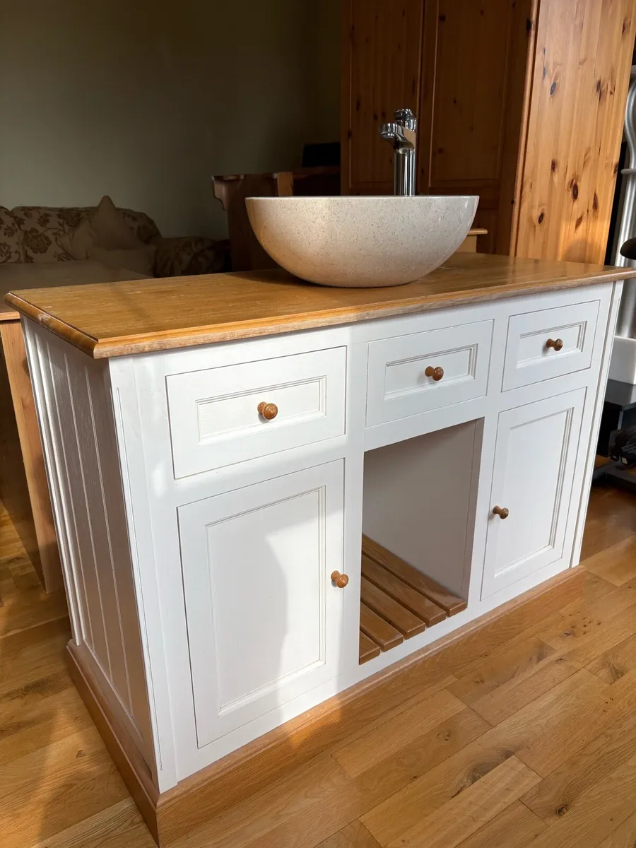 Vanity Unit, Sink & Mirror - Image 1