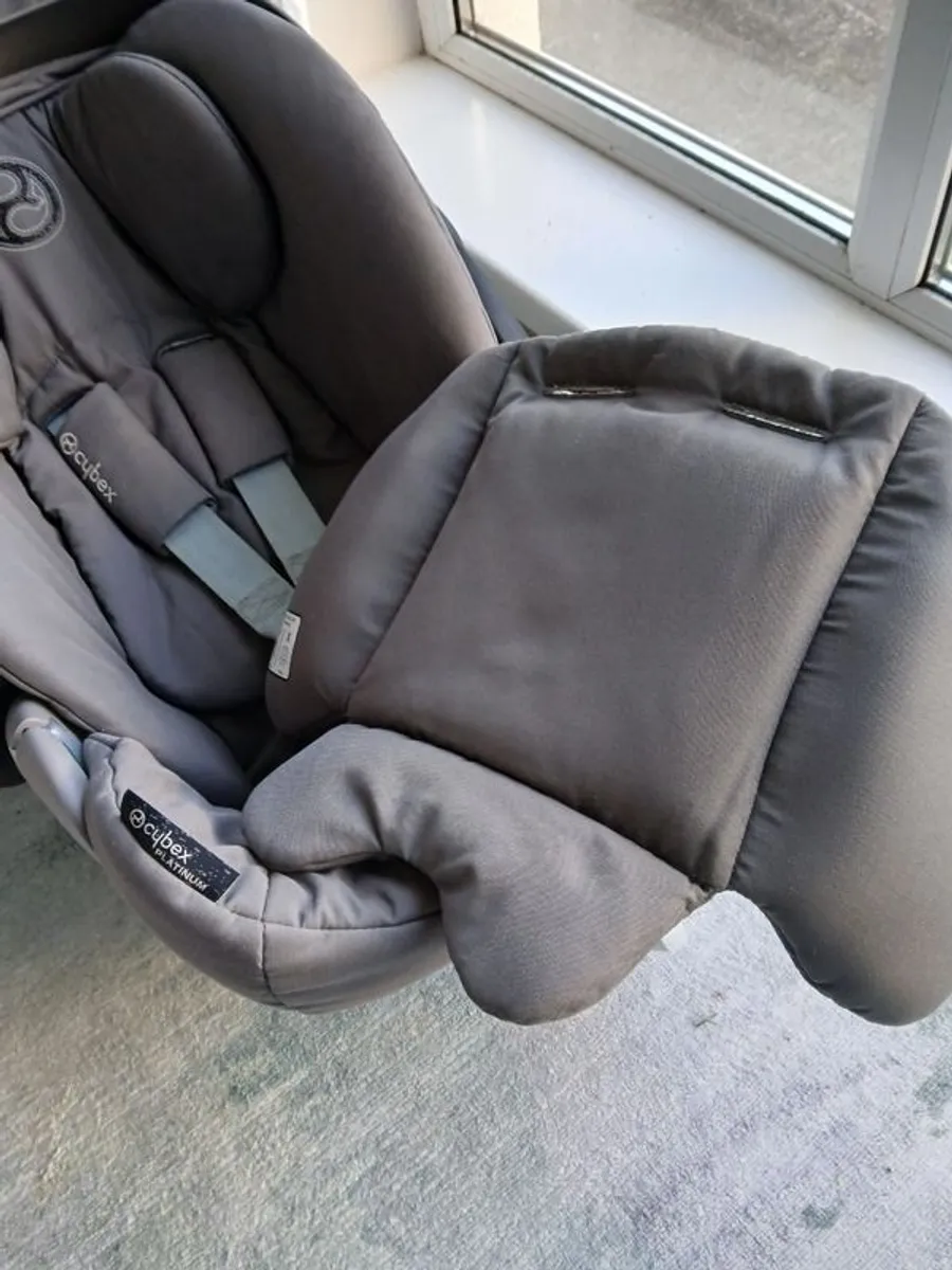 Cybex car seat - Image 3