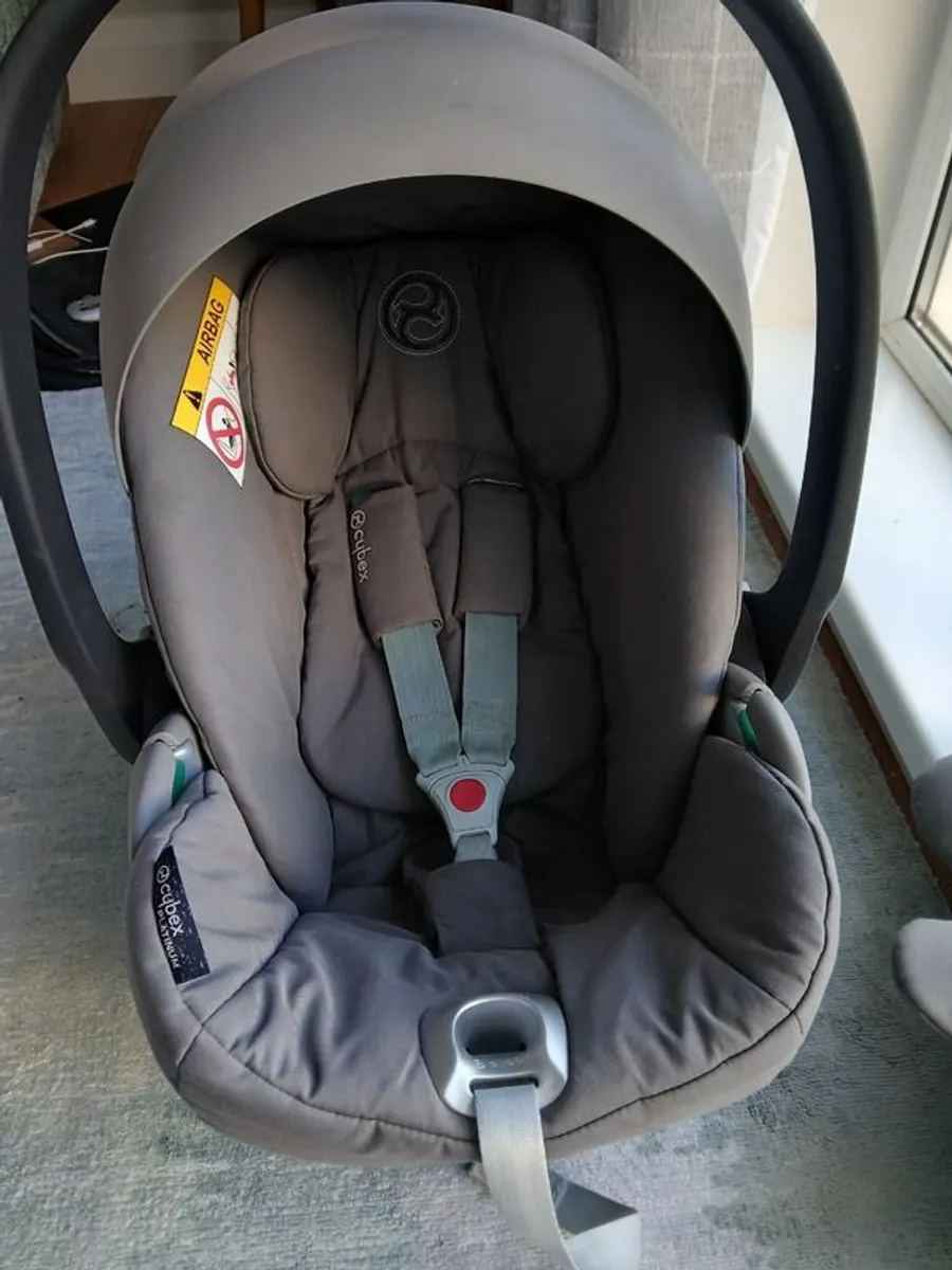 Cybex car seat - Image 4