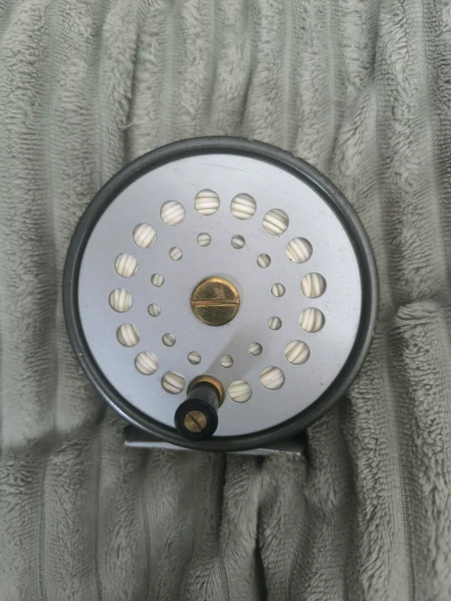 Vintage Sharpe's of Aberdeen the Gordon 4"fly reel - Image 1