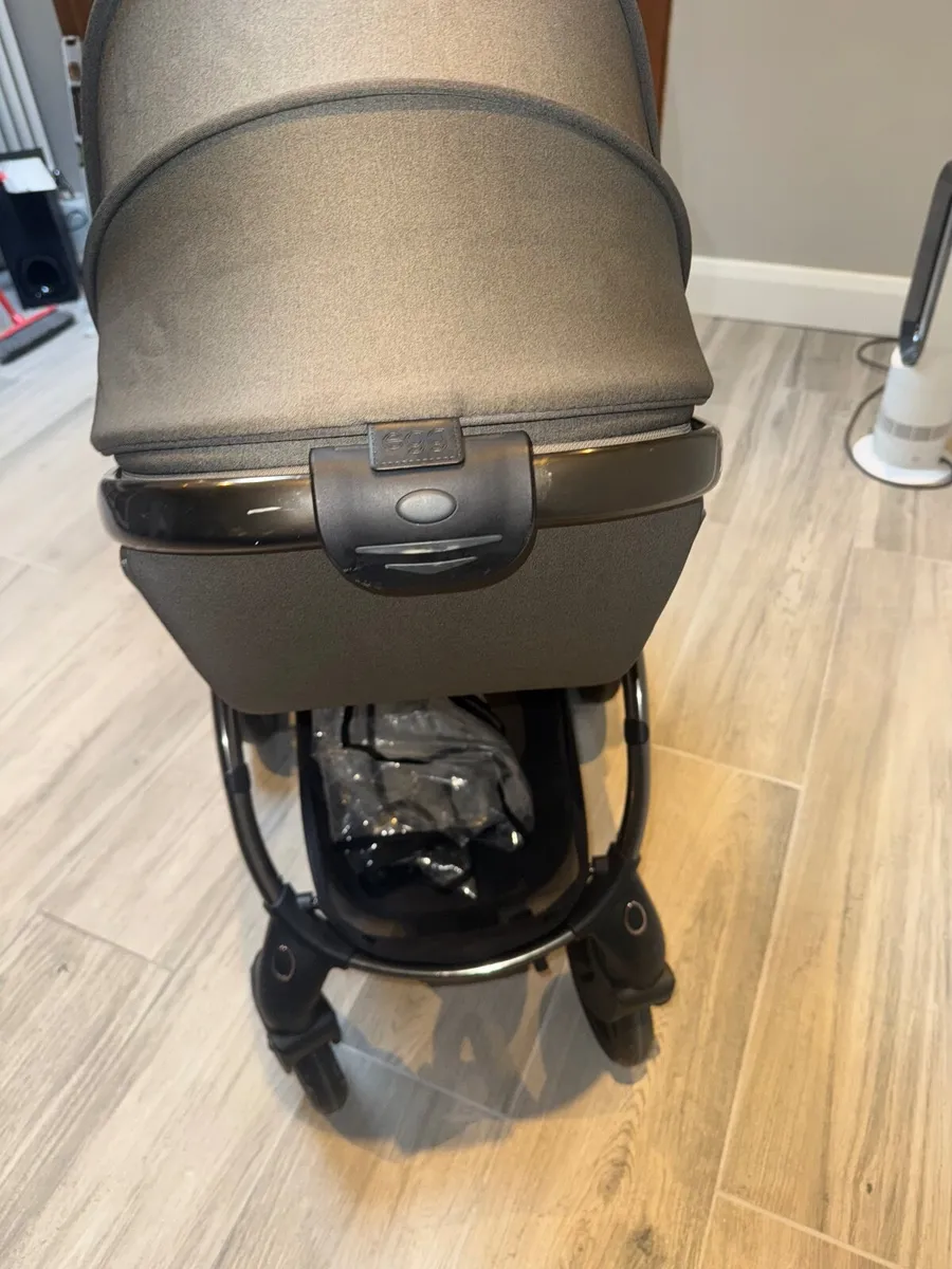 Egg pram - Image 2