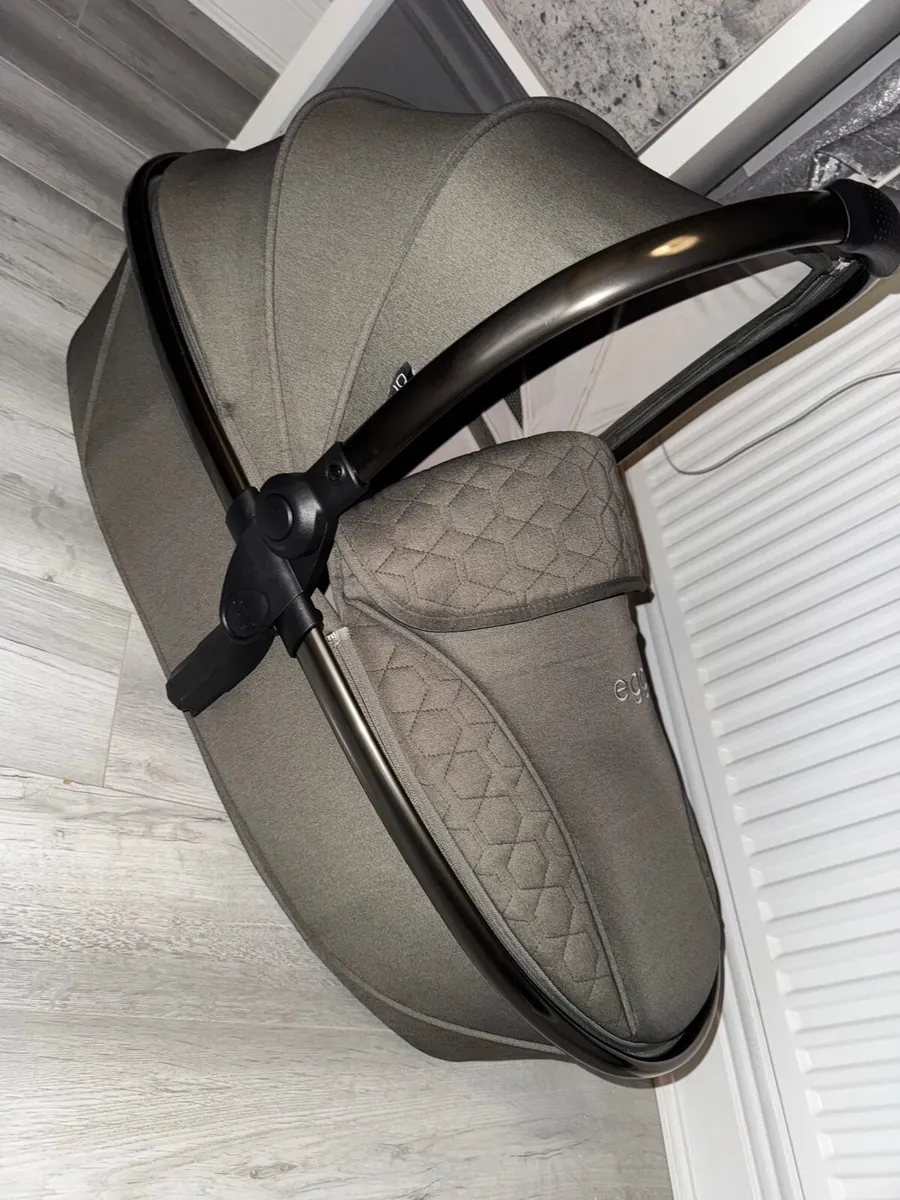 Egg pram - Image 3