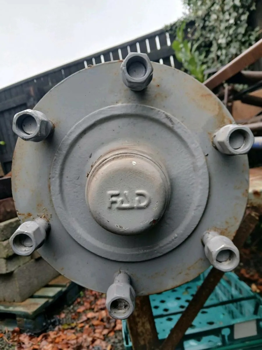 Axle - Image 4