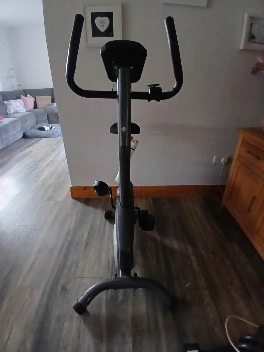 Exercise bike - Image 1