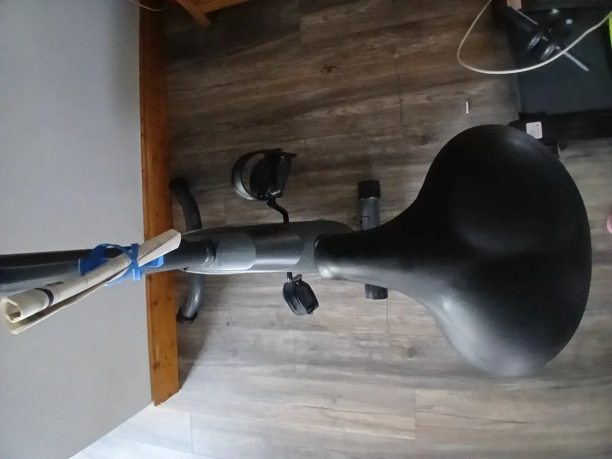 Exercise bike - Image 4
