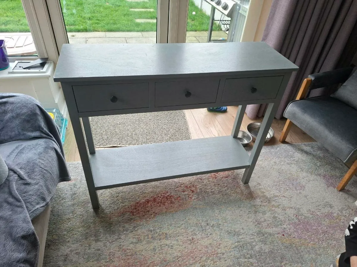3 Drawer console table