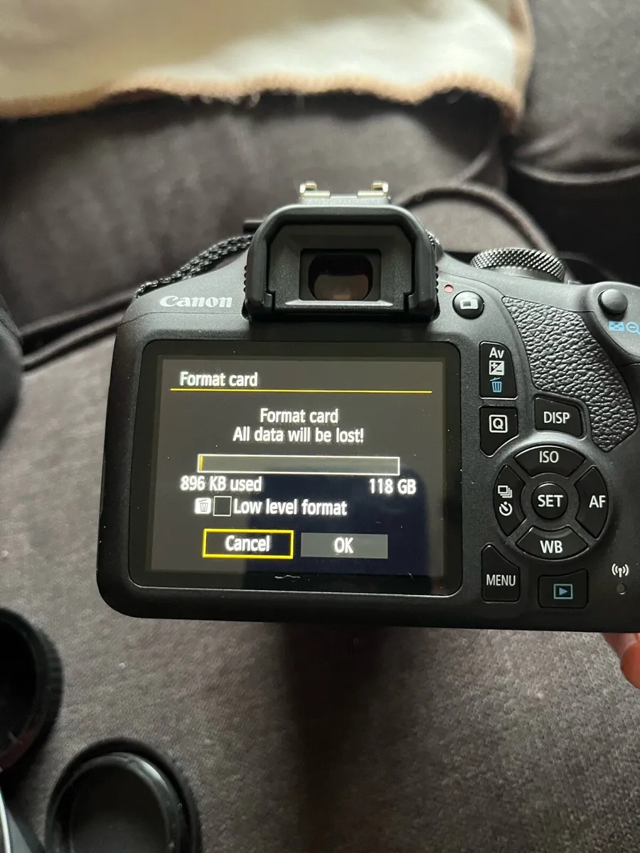 Canon EOS 2000D camera - Image 3