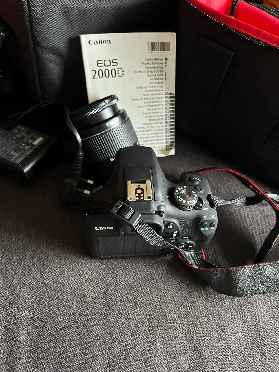 Canon EOS 2000D camera - Image 4