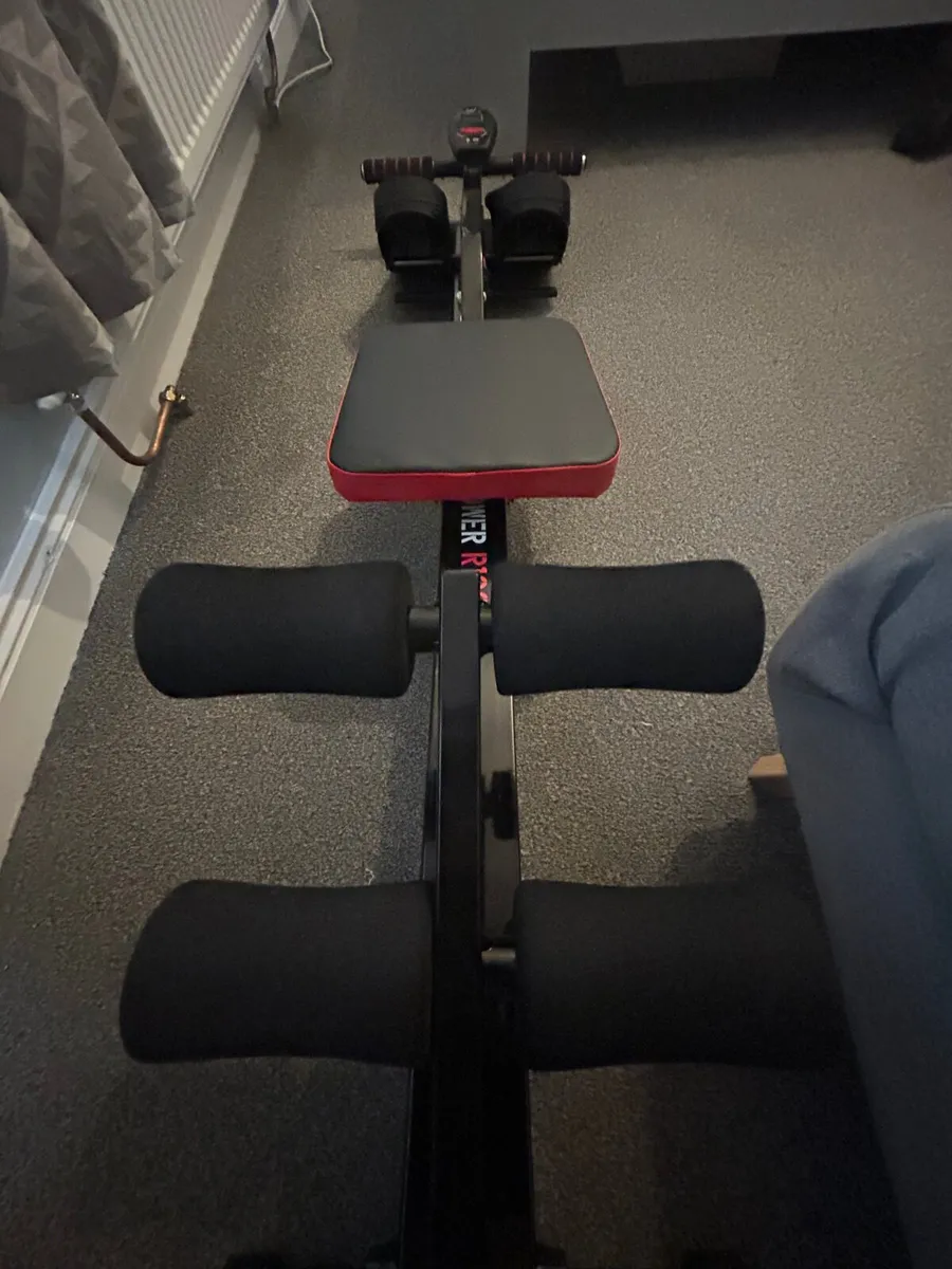 Rowing machine - Image 1