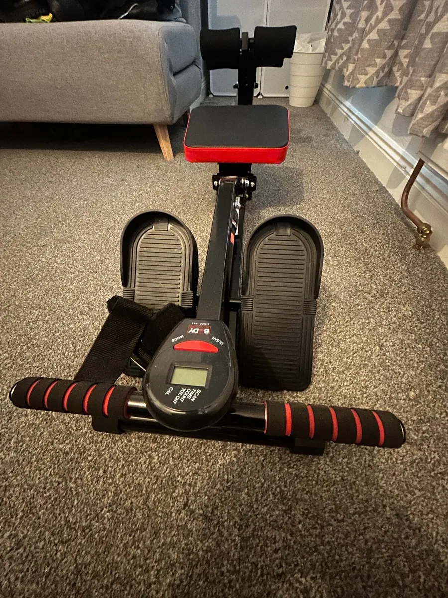 Rowing machine - Image 2